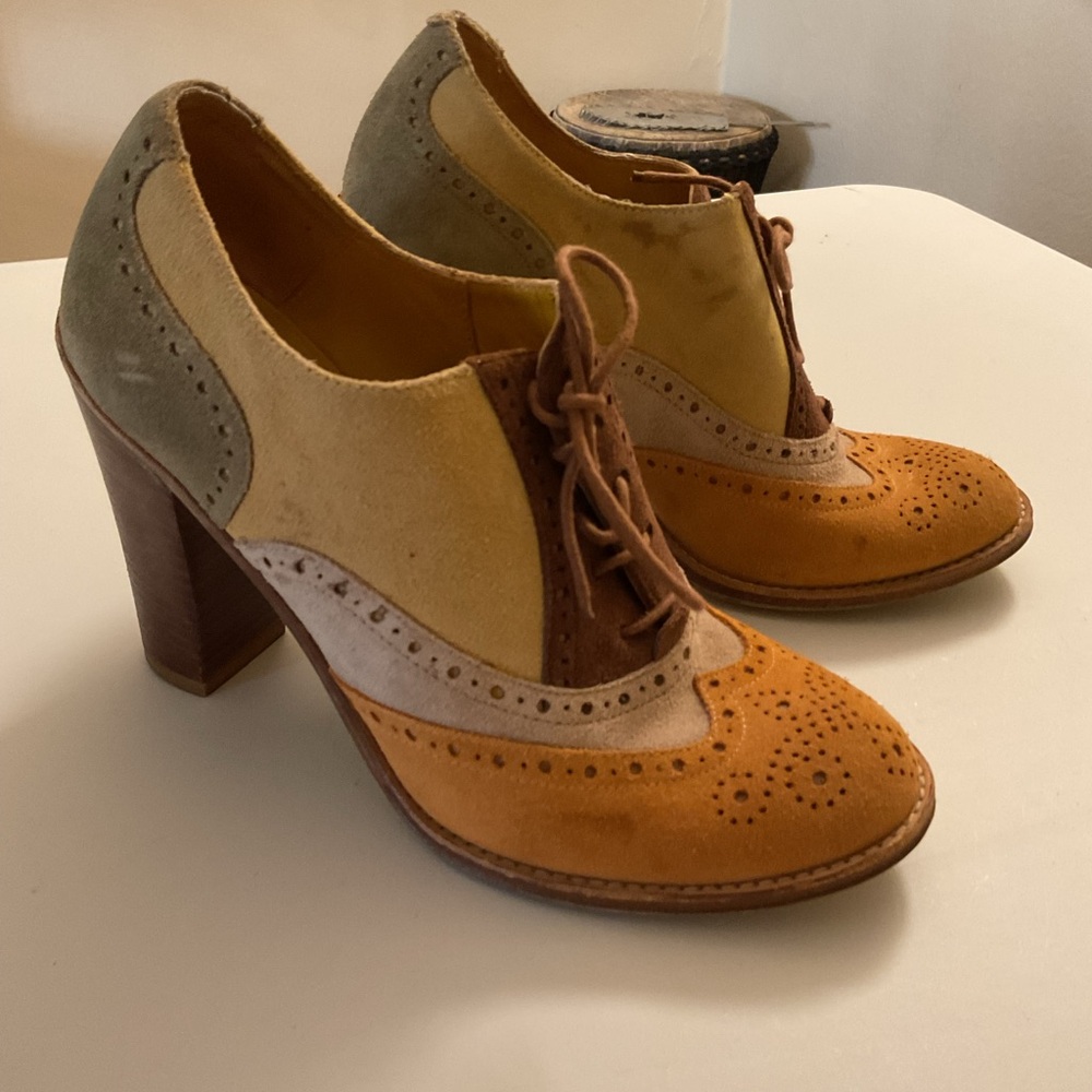 Women's Multicolor Suede Wingtip Lace-Up Heels